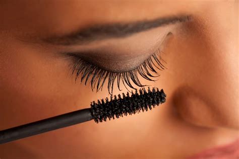 whats the best mascara for short lashes